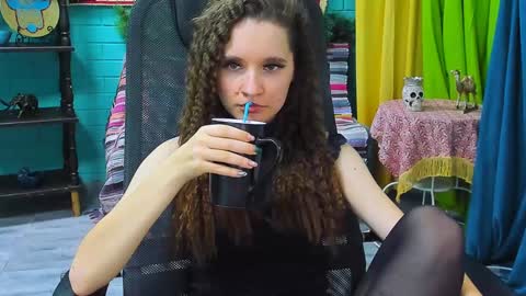 zianichols online show from 01-22-25, 01:11