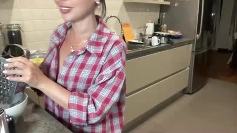 Snapshot of zidya06 chatting on 05-21-26, 08:38 Nensi online show from 05-21-26, 08:38