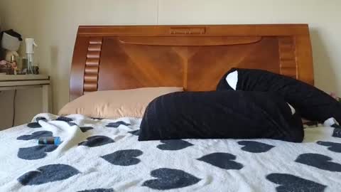 Snapshot of ziggy_rouge chatting on 12-06-24, 03:30 Ziggy ziggy- online show from 12-06-24, 03:30