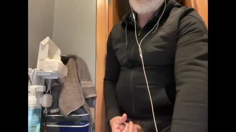 zinger283069 online show from 10-31-25, 05:14