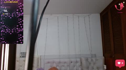 Snapshot of zion_bora chatting on 01-22-25, 10:50 Zion Bora online show from 01-22-25, 10:50