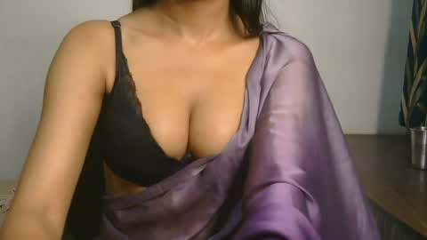 Snapshot of ziyaa_1 chatting on 06-19-26, 04:17 Ziyaa online show from 06-19-26, 04:17