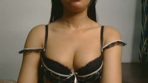 Snapshot of ziyaa_1 chatting on 06-21-26, 03:42 Ziyaa online show from 06-21-26, 03:42