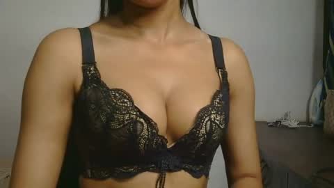Snapshot of ziyaa_1 chatting on 07-01-26, 03:52 Ziyaa online show from 07-01-26, 03:52
