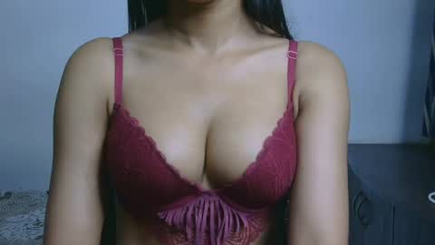 Snapshot of ziyaa_1 chatting on 07-14-26, 04:06 Ziyaa online show from 07-14-26, 04:06