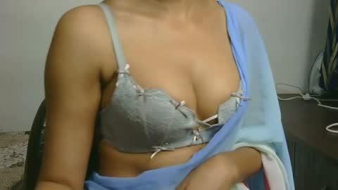 Snapshot of ziyaa_1 chatting on 07-19-26, 03:54 Ziyaa online show from 07-19-26, 03:54