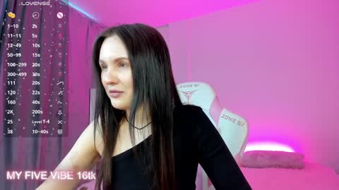 Zlata  Mon Tue Thu Fri Sun Sa GMT 3 0000pm - 0600pm  online show from 02-02-25, 02:45