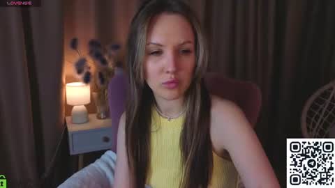 Snapshot of zlata__fox chatting on 06-19-26, 08:51 Zlata Mon Tue Thu Fri Sun Sa GMT 3 0000pm - 0600pm online show from 06-19-26, 08:51