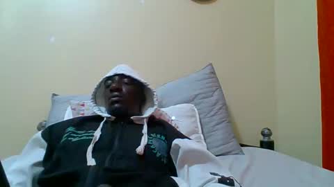 Zlatann2012 online show from 01-15-26, 08:12