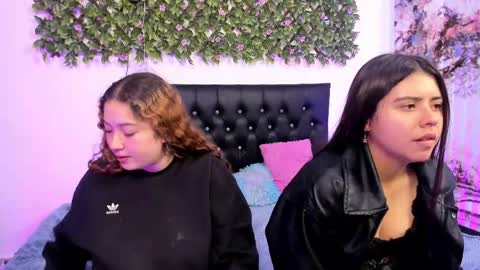 Snapshot of zoe_and_valeria chatting on 06-02-26, 02:30 Zoe And Valeria online show from 06-02-26, 02:30