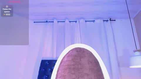 Snapshot of zoe_babygiirl chatting on 12-17-24, 04:00 Salome online show from 12-17-24, 04:00