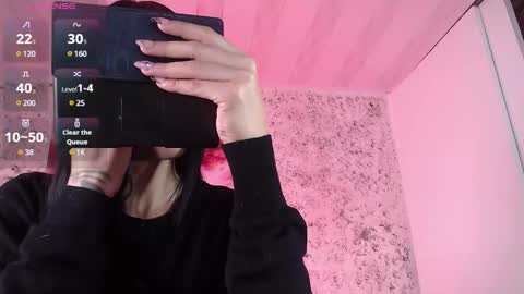 Snapshot of zoe_babygiirl chatting on 01-24-25, 12:31 Salome online show from 01-24-25, 12:31
