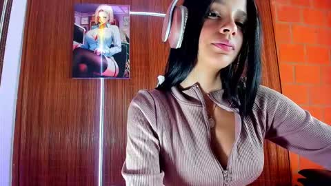 Snapshot of zoe_babygiirl chatting on 02-17-26, 04:46 Salome online show from 02-17-26, 04:46