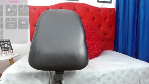 Snapshot of zoe_cutex chatting on 01-29-25, 12:43 Zoe online show from 01-29-25, 12:43