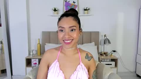 Zoe Gruber online show from 05-15-26, 11:23