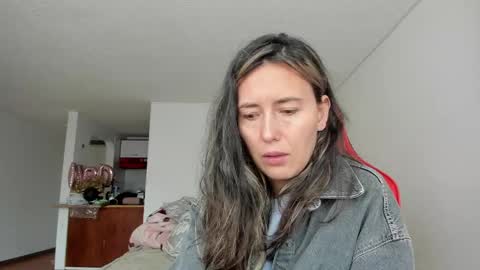 Snapshot of zoe_jeane_beker chatting on 04-07-26, 09:15 ZOE online show from 04-07-26, 09:15