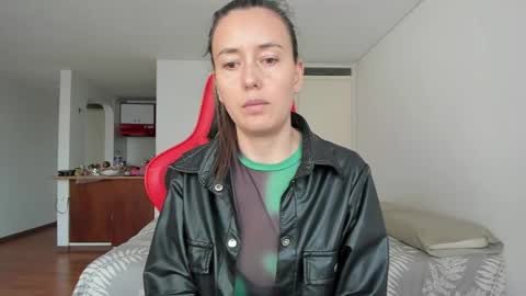 Snapshot of zoe_jeane_beker chatting on 04-24-26, 09:06 ZOE online show from 04-24-26, 09:06