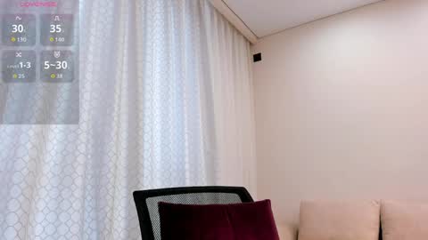 Snapshot of zoe_klarxxx chatting on 06-04-26, 10:32 Zoe online show from 06-04-26, 10:32