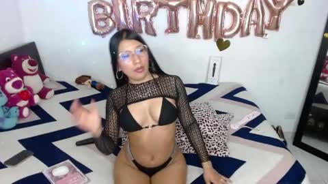 zoe  online show from 04-12-26, 10:42