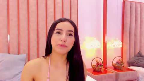 Snapshot of zoe_monrow chatting on 05-29-26, 12:14 Zoe Monrow online show from 05-29-26, 12:14