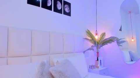 Zoe online show from 09-20-25, 01:28