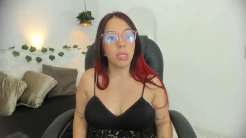 Snapshot of zoe_ross1 chatting on 02-04-26, 11:31 Zoe online show from 02-04-26, 11:31