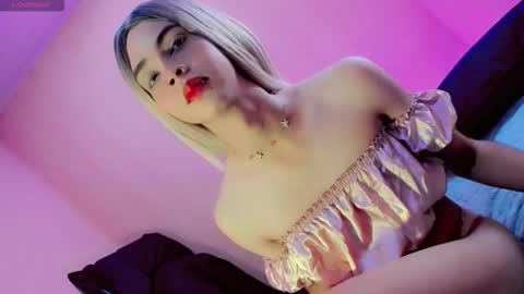 Snapshot of zoe_rous2 chatting on 02-04-26, 07:09 ZOE online show from 02-04-26, 07:09