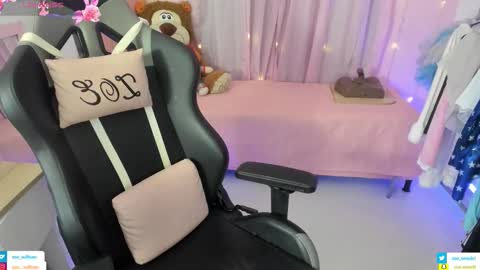 zoe_sullivan_ online show from 03-01-26, 09:11