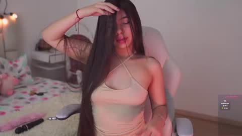 Snapshot of zoe_turnner_18 chatting on 06-19-26, 11:36 Zoe online show from 06-19-26, 11:36