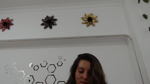 Carolina online show from 10-26-25, 09:21