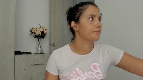 Snapshot of zoe_wattson chatting on 06-21-26, 12:46 Zoe online show from 06-21-26, 12:46