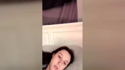 zoeapolo online show from 04-17-26, 09:18