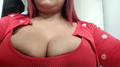 Snapshot of zoebenneti chatting on 04-07-26, 04:51 zoebenneti online show from 04-07-26, 04:51