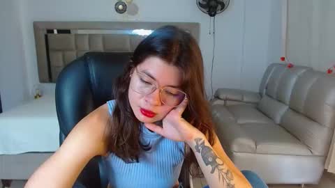 ZOE online show from 04-14-26, 02:12