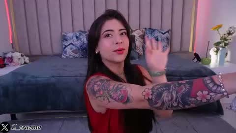 Snapshot of zoee_cruz chatting on 06-28-26, 01:17 Camila online show from 06-28-26, 01:17