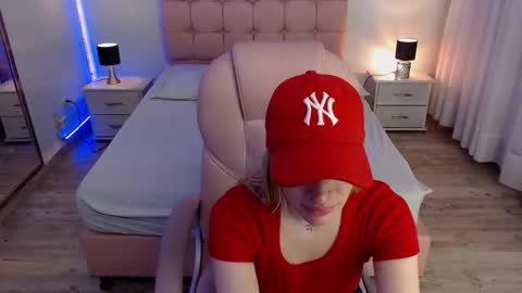 zoe online show from 11-05-25, 03:28