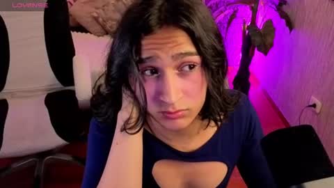 Snapshot of zoee_kiss_ chatting on 07-30-26, 04:33 ZOE online show from 07-30-26, 04:33
