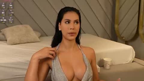 Snapshot of zoemonroee_ chatting on 06-20-26, 12:30 Zoe online show from 06-20-26, 12:30