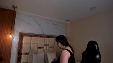 Zoes online show from 02-05-26, 11:26