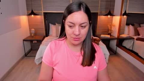 Snapshot of zoevold chatting on 02-17-26, 12:12 ZOE online show from 02-17-26, 12:12