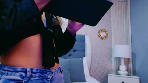 ZoeWilliis online show from 06-03-26, 12:19