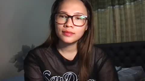 zoey_foryou online show from 02-05-25, 11:55