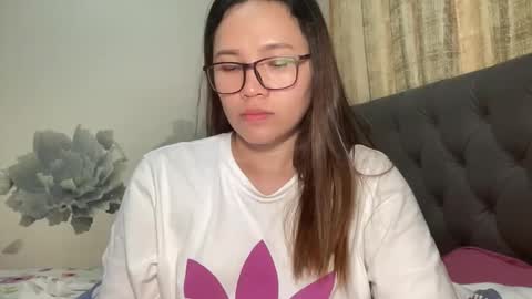 Snapshot of zoey_foryou chatting on 04-30-26, 12:22 zoey_foryou online show from 04-30-26, 12:22