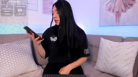 Zoey  online show from 06-19-26, 01:37