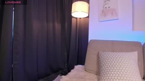 Zoey  online show from 07-30-26, 12:04