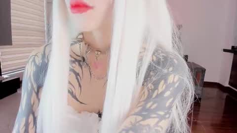 SOPHIE    online show from 03-14-26, 09:53