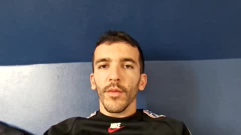 Snapshot of zommmmmmmmm chatting on 10-15-25, 01:44 zom online show from 10-15-25, 01:44