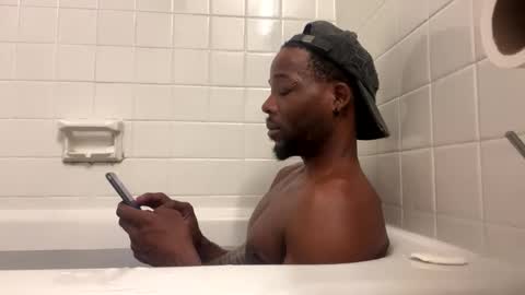 Snapshot of zoom_19xx chatting on 04-12-26, 12:37 YOU NASTY online show from 04-12-26, 12:37
