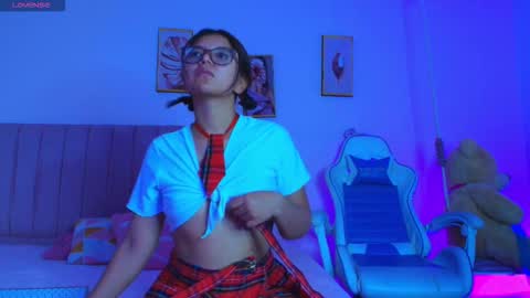 Zoe online show from 03-04-26, 12:11