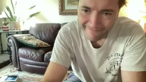 Snapshot of zorakload chatting on 10-07-25, 03:31 Jesse online show from 10-07-25, 03:31